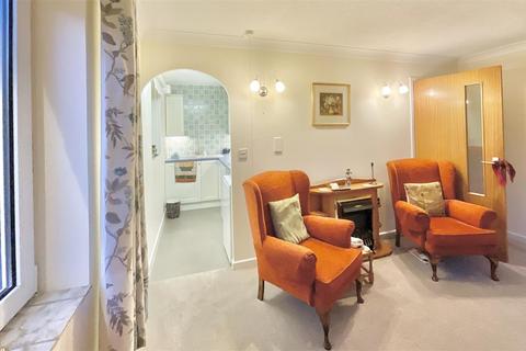 1 bedroom flat for sale, Ashcroft Gardens, Cirencester