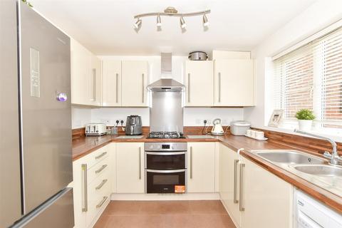 3 bedroom end of terrace house for sale, Cantium Place, Snodland, Kent