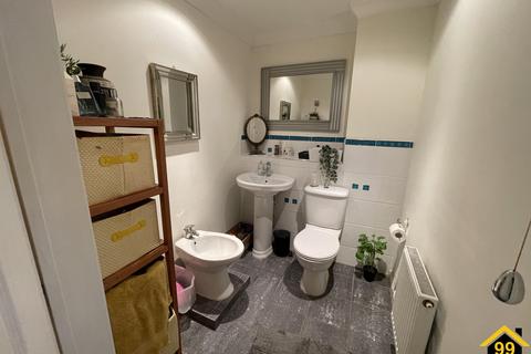 undefined, Burford Road, Worcester Park, Surrey, KT4