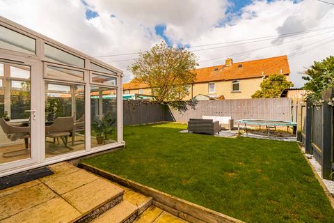 19 Drum Brae Grove, Edinburgh, EH4 7RY