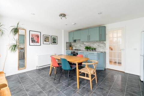 4 Alloway Loan, Edinburgh, EH16 6XH