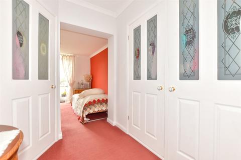 39 Lower Sands, Dymchurch, Romney Marsh, TN29 0NE