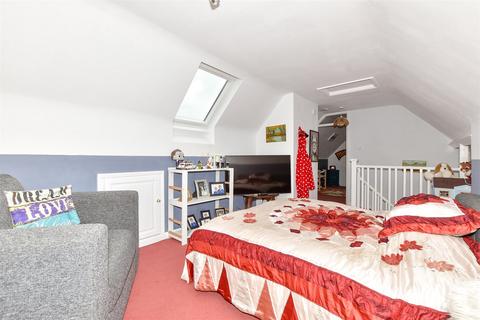 39 Lower Sands, Dymchurch, Romney Marsh, TN29 0NE