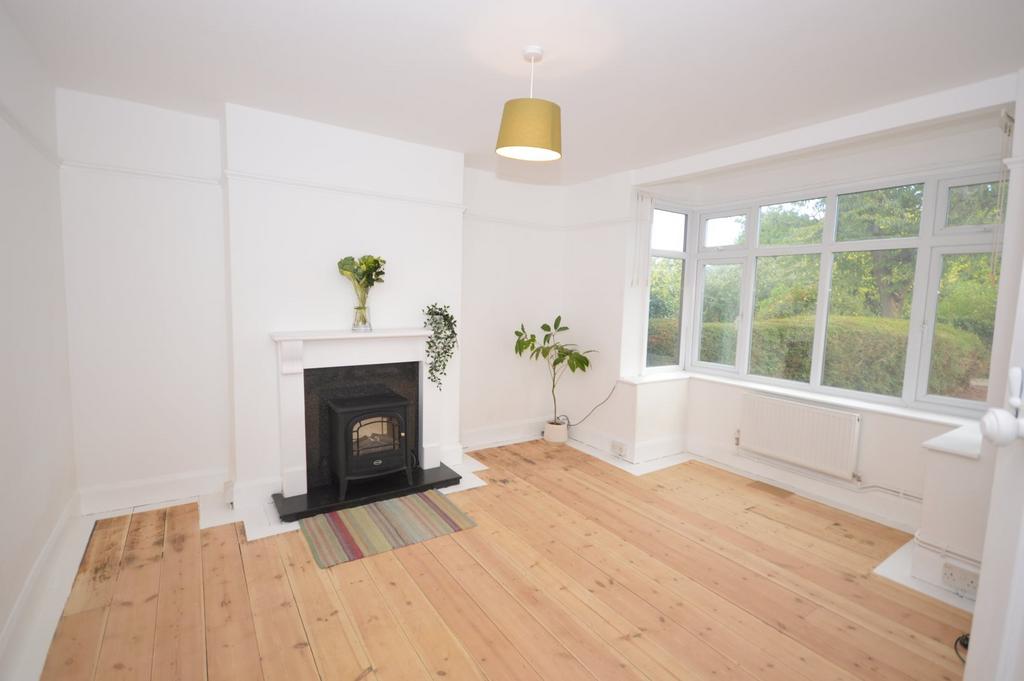 Sidmouth EX10 3 bed semidetached house to rent £1,655 pcm (£382 pw)