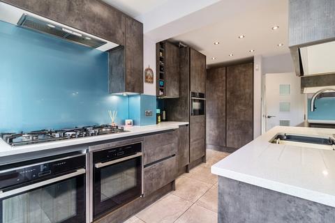 91 Hillside Avenue, Borehamwood, WD6 1HH