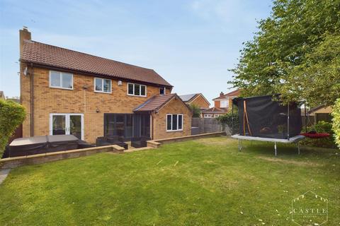 4 bedroom detached house for sale, Crown Hill Road, Burbage, Hinckley