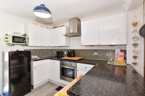 2 bedroom terraced house for sale, High Street, Rochester, Kent