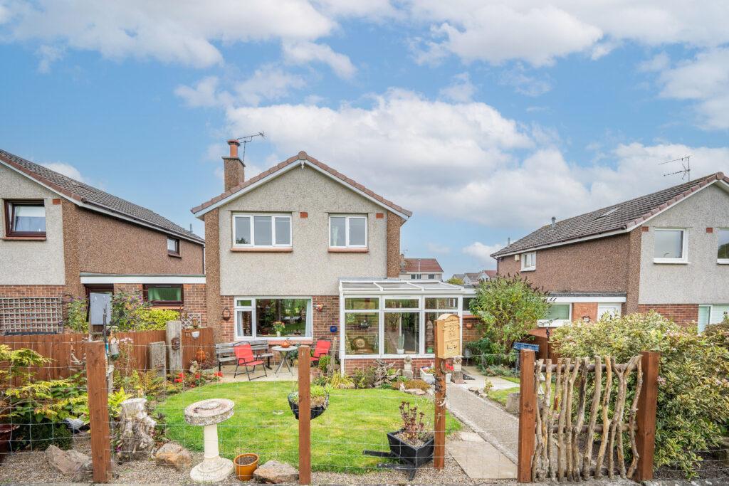 94 Penicuik Road, Roslin, EH25 9NQ 3 bed detached house for sale £305,000
