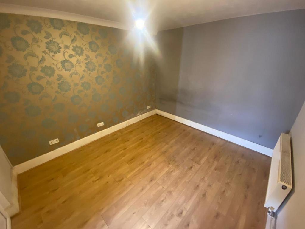 Middlemarch Road, Coventry CV6 3 bed terraced house for sale £170,000