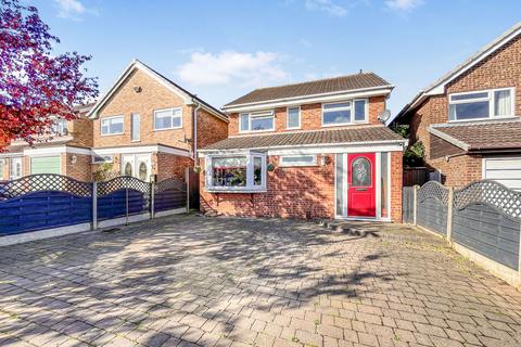 4 bedroom detached house for sale, Wentworth Drive, Nuneaton CV11