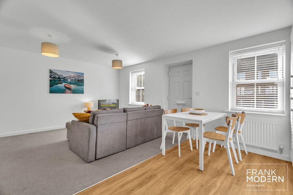 Lounge / Kitchen