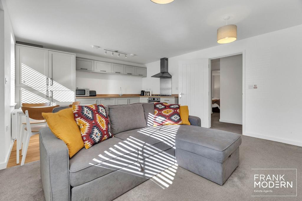 Lounge / Kitchen