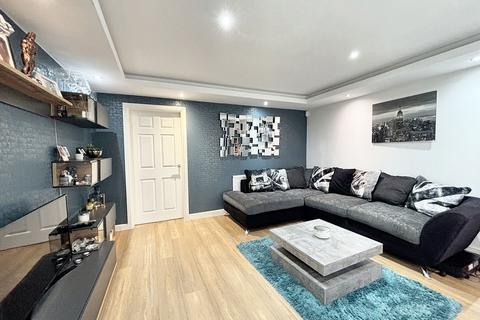 4 bedroom property for sale, Juniper Gardens, Manchester M28