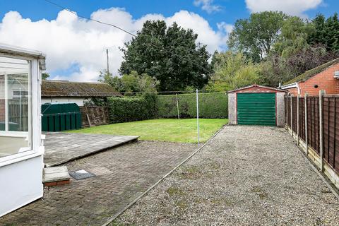 2 bedroom bungalow for sale, Kembla, York Road, Barmby Moor, York, North Yorkshire, YO42 4HT