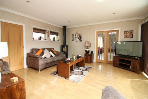 4 bedroom detached house for sale, Hackensall Road, Knott End On Sea, Poulton-le-Fylde, FY6