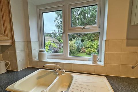 15 High Ridge, Godalming, GU7 1YE
