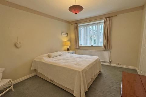 15 High Ridge, Godalming, GU7 1YE
