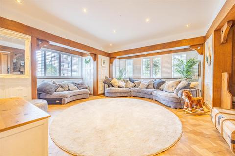 6 bedroom detached house for sale, SOUTHBOURNE GROVE, Westcliff-On-Sea