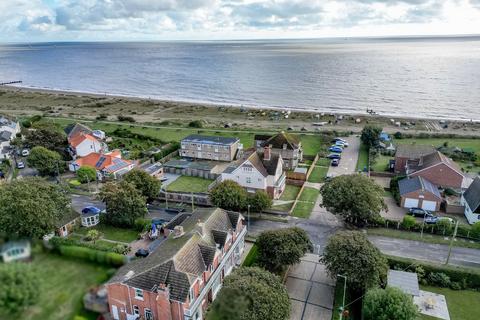 4 bedroom semi-detached house for sale, Nightingale Road, Pakefield