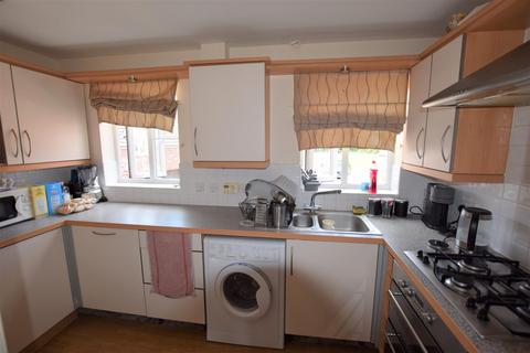 2 bedroom apartment to rent, Dovedale, Redhouse