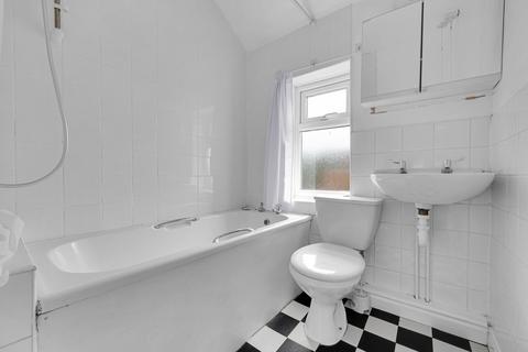 10 Naylor Road, Widnes, WA8 0BS