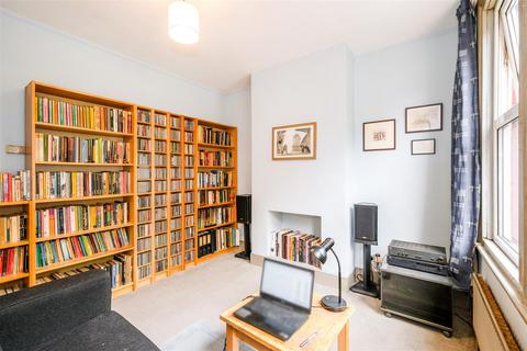 1 bedroom ground floor flat for sale, Morieux Road, Leyton