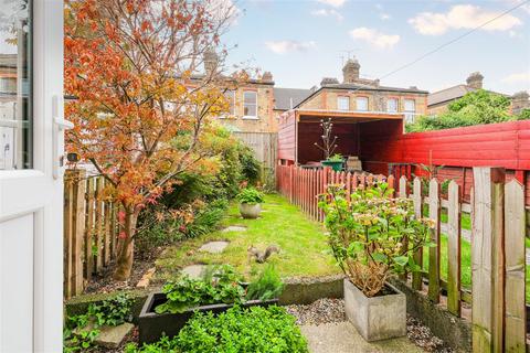 1 bedroom ground floor flat for sale, Morieux Road, Leyton