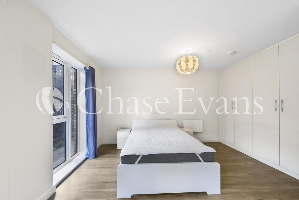 Living/Sleeping Area