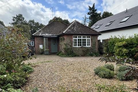63 Minster Road, Godalming, GU7 1SR