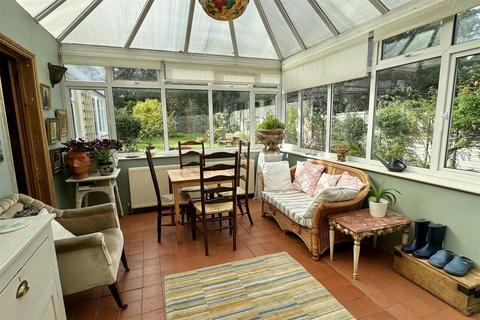 63 Minster Road, Godalming, GU7 1SR