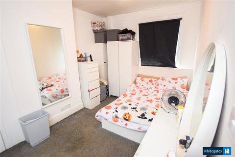 30 Cleveleys Road, Leeds, LS11 0AE