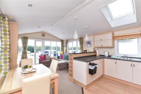 2 bedroom park home for sale, Seabreeze, Shorefield Country Park, Downton, Hampshire, SO41