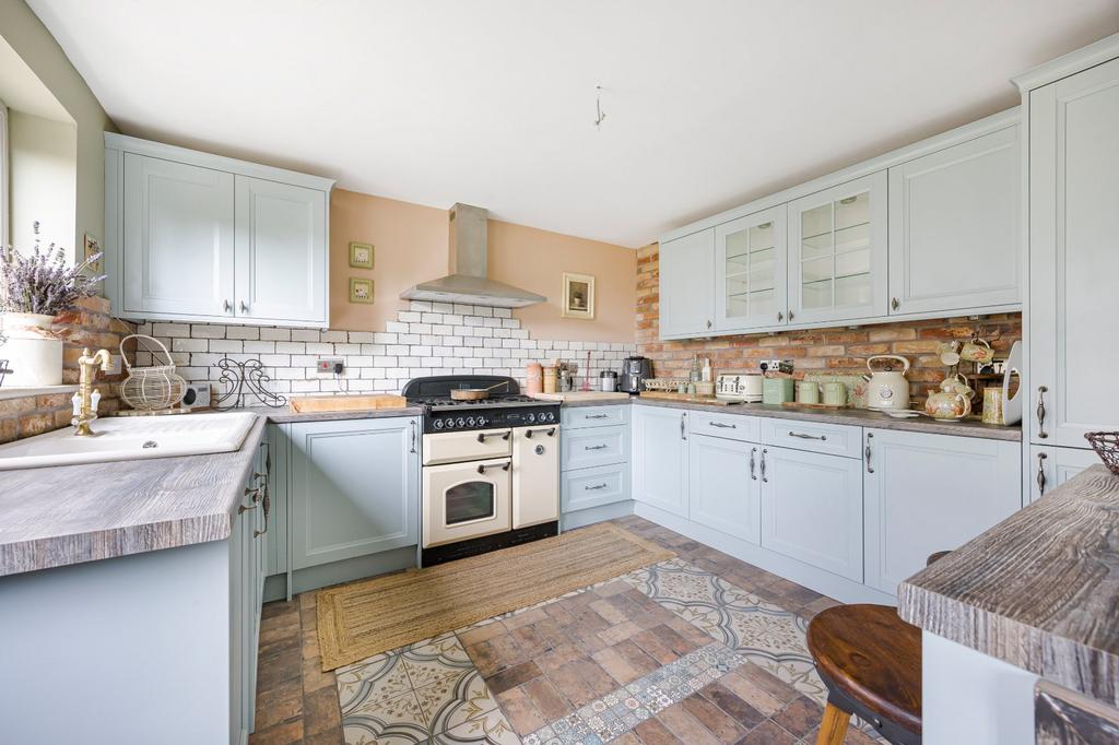 Ryeworth Road, Charlton Kings... 2 bed link detached house for sale £