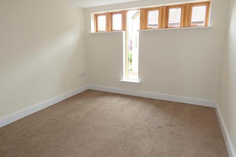 2 bedroom flat for sale, Bepton Road, Midhurst, GU29