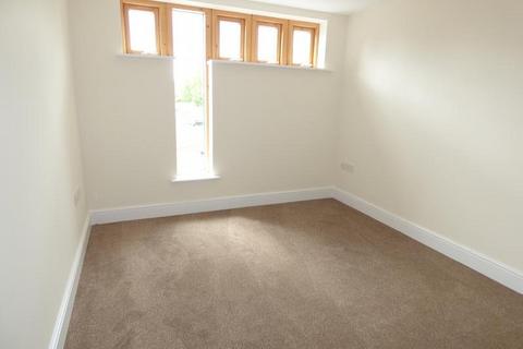 2 bedroom flat for sale, Bepton Road, Midhurst, GU29