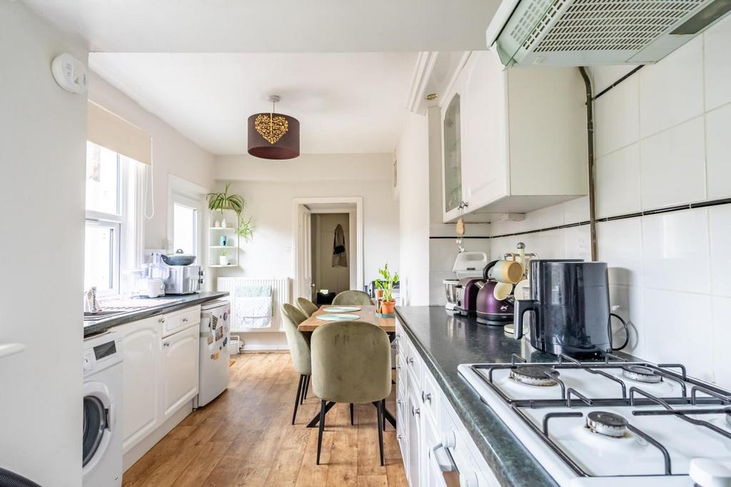 Flat 1 (7 of 8).jpg
