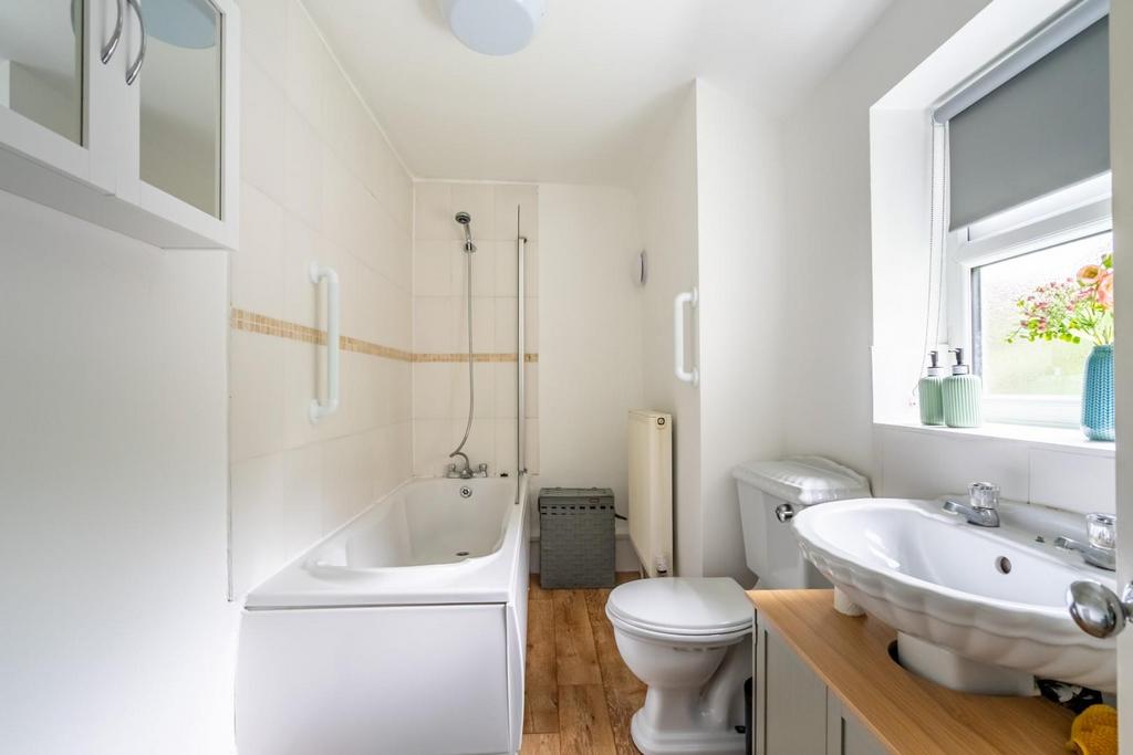 Flat 1 (6 of 8).jpg