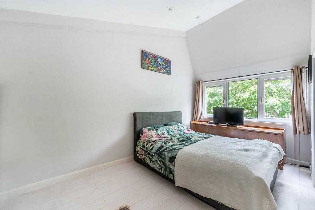 Garlinge Road, Kilburn, London, NW2 2 bed house to rent £3,250 pcm (£750 pw)