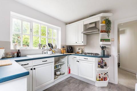24 Crofton Grove, London, E4 6NY