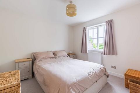 24 Crofton Grove, London, E4 6NY