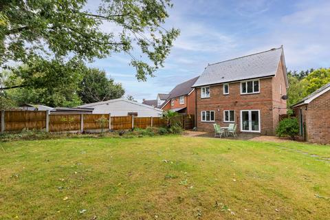 24 Crofton Grove, London, E4 6NY