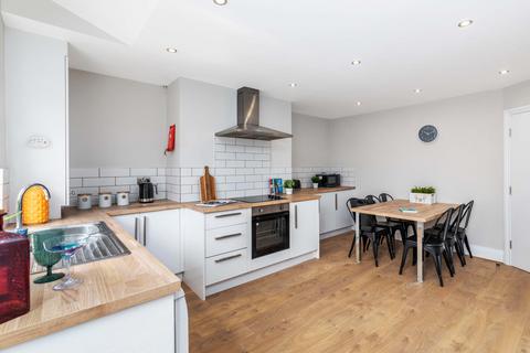 6 bedroom house to rent, Stanmore Road, Leeds LS4