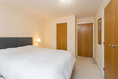 4 Barn Close, Crawley, RH10 7PE