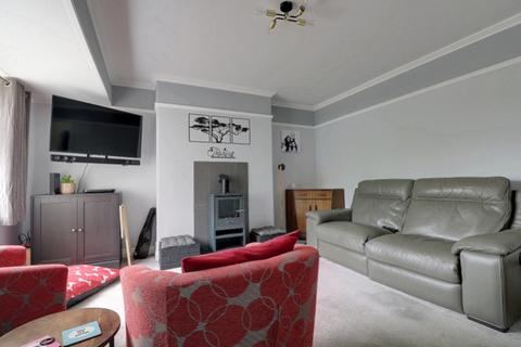 3 bedroom end of terrace house for sale, Headlands Road, Liversedge, West Yorkshire, WF15