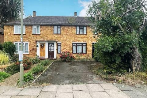 4 bedroom terraced house for sale, 67 Kings Drive, Edgware, Middlesex, HA8 8EF