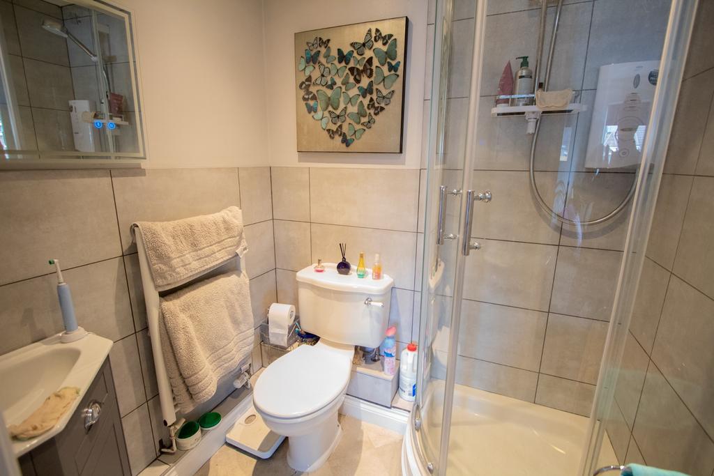 Ensuite shower room