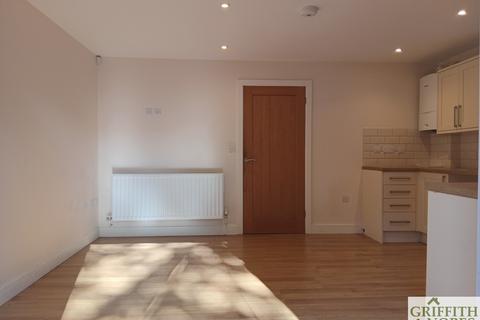 22 Cam Pitch, Cam, Dursley, GL11 5JX