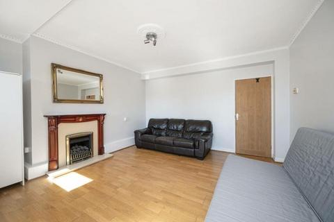 3 bedroom flat to rent, Percival Street, Clerkenwell