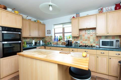 4 bedroom detached house for sale, Donnett Close, Whittington.