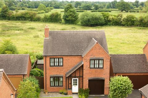 4 bedroom detached house for sale, Donnett Close, Whittington.